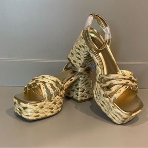 Women’s BAMBOO Metallic Gold Raffia Heels Size 8